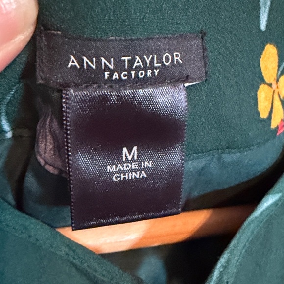 ANN TAYLOR FACTORY Floral Green Dress Ladies Women's Size Medium- Flowers Spring - Picture 2 of 10